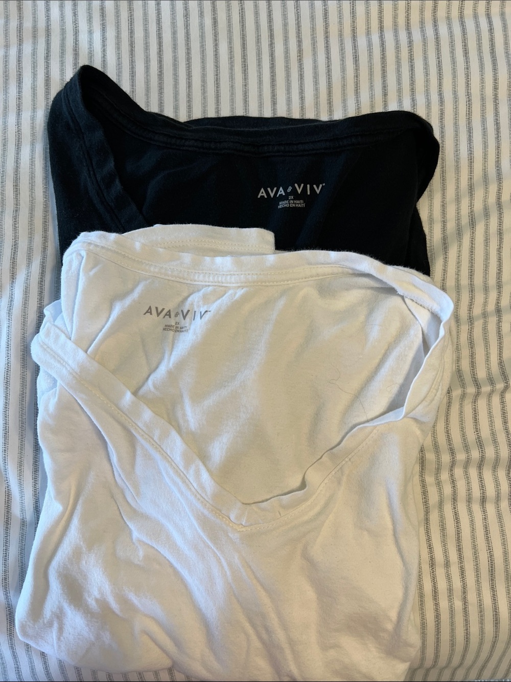 Ava & Viv Black and White V-Neck Tank Tops